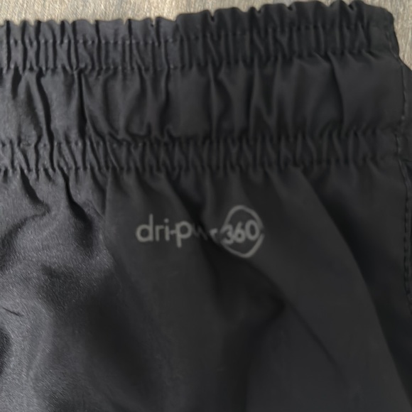 Russell boys short, size 6/7. Gray/black. Drawstring front, elastic waste. - Picture 5 of 6